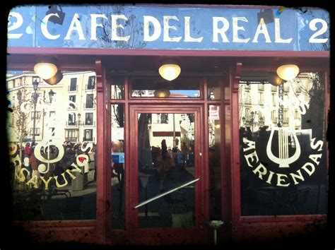 real cafe-1